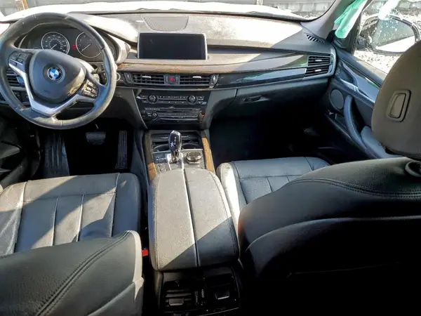 5UXKR0C5XG0P20470 2016 BMW X5 - Image 8