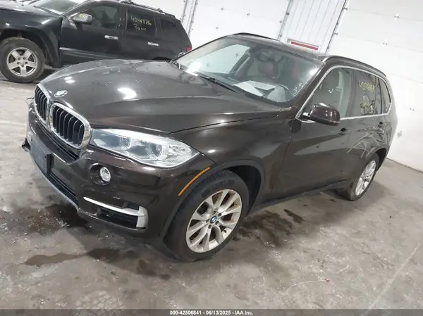 5UXKR0C5XG0P20940 2016 BMW X5 - Image 2