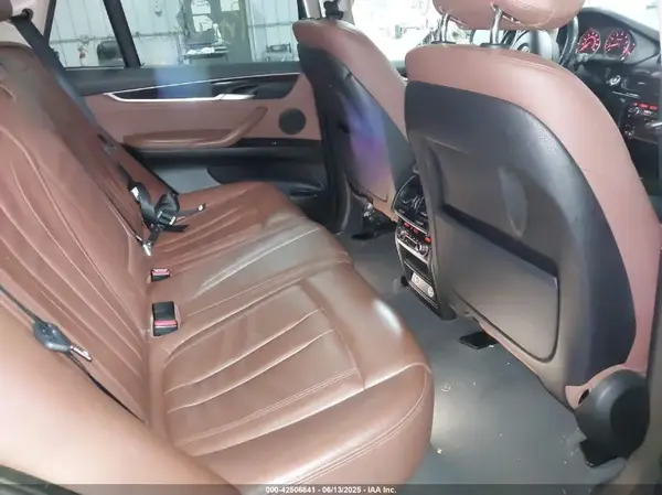 5UXKR0C5XG0P20940 2016 BMW X5 - Image 8