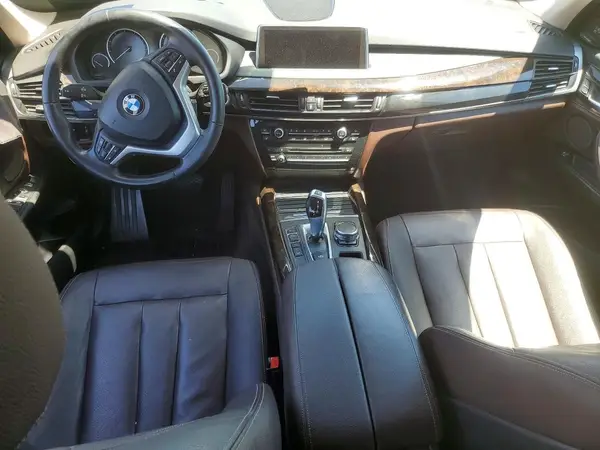 5UXKR0C5XG0P22803 2016 BMW X5 - Image 8