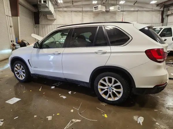 5UXKR0C5XG0P28553 2016 BMW X5 - Image 2