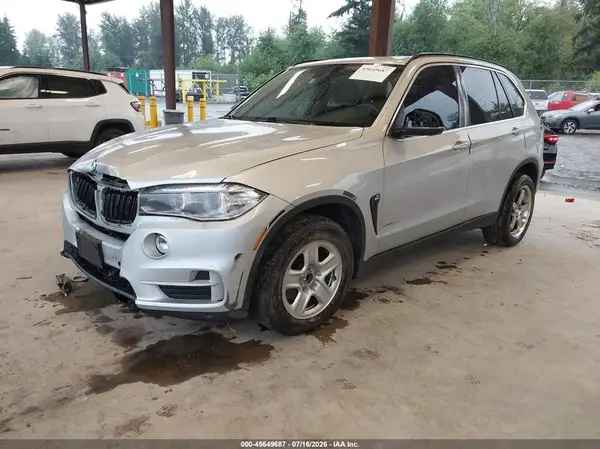5UXKR0C5XG0P29833 2016 BMW X5 - Image 2