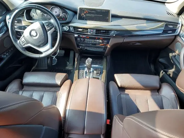 5UXKR0C5XG0P32585 2016 BMW X5 - Image 8