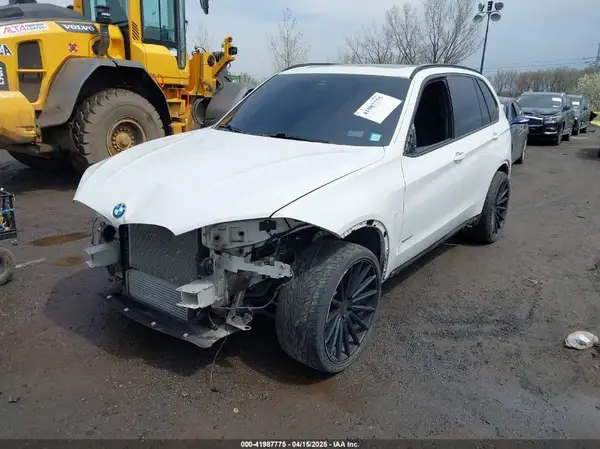 5UXKR0C5XG0S85496 2016 BMW X5 - Image 2