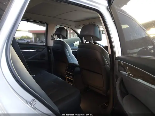 5UXKR0C5XG0S94537 2016 BMW X5 - Image 8