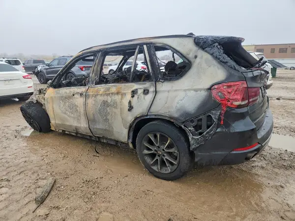5UXKR0C5XG0U09847 2016 BMW X5 - Image 2