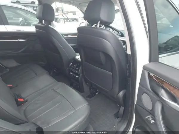5UXKR0C5XG0U10755 2016 BMW X5 - Image 8