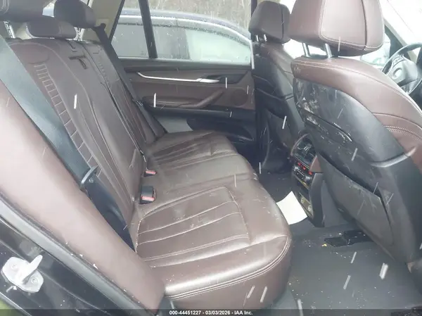 5UXKR0C5XG0U10934 2016 BMW X5 - Image 8
