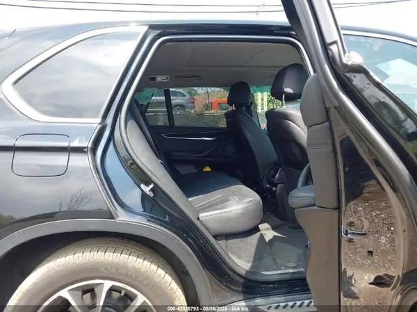5UXKR0C5XG0U11016 2016 BMW X5 - Image 8