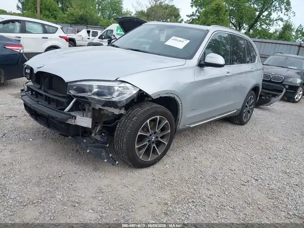 5UXKR0C5XH0U51274 2017 BMW X5 - Image 2