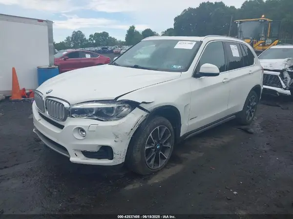 5UXKR0C5XH0U52621 2017 BMW X5 - Image 2