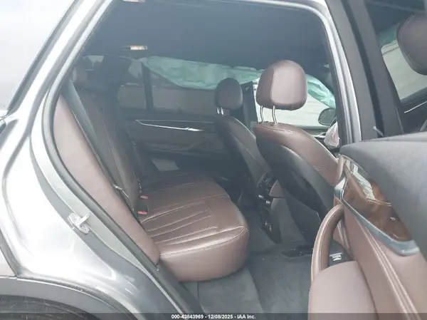 5UXKR0C5XH0U55650 2017 BMW X5 - Image 8