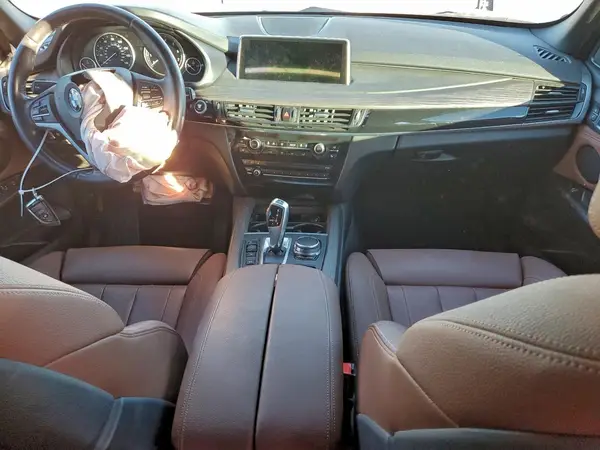 5UXKR0C5XH0U55678 2017 BMW X5 - Image 8