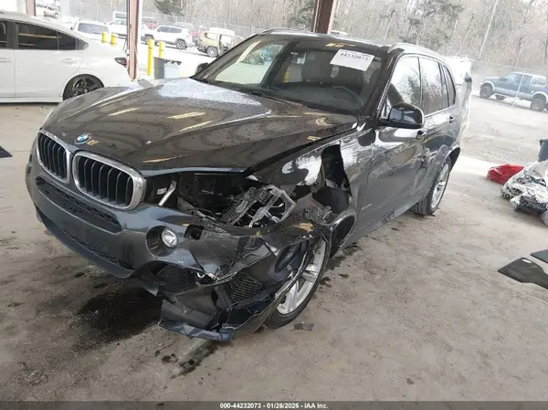 5UXKR0C5XH0V68563 2017 BMW X5 - Image 2