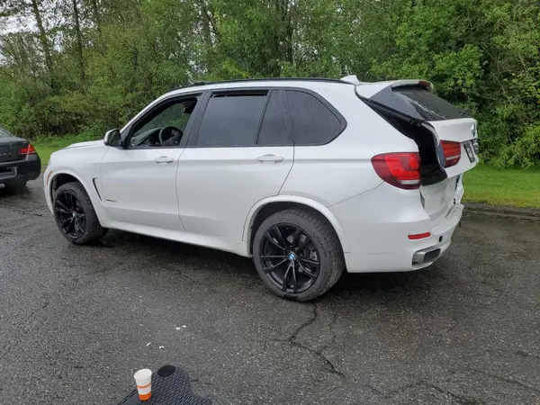5UXKR0C5XJ0X85407 2018 BMW X5 - Image 2