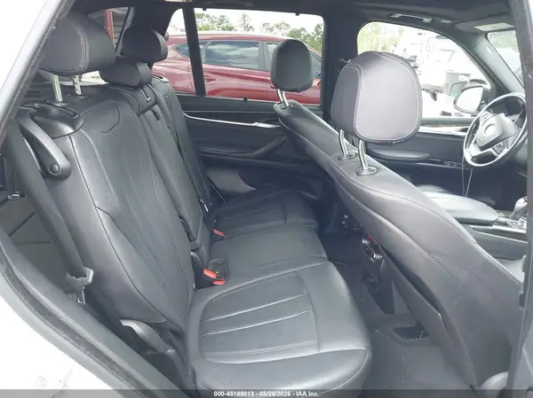 5UXKR0C5XJ0X86136 2018 BMW X5 - Image 8