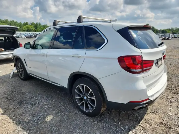 5UXKR0C5XJ0X86315 2018 BMW X5 - Image 2