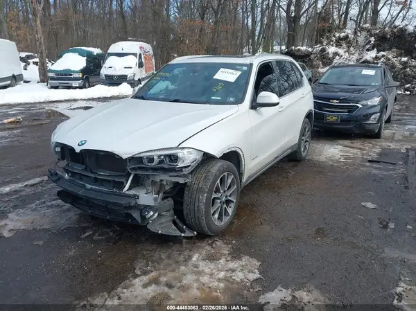 5UXKR0C5XJ0X89523 2018 BMW X5 - Image 2