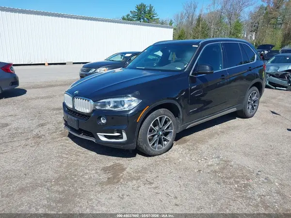 5UXKR0C5XJ0X91207 2018 BMW X5 - Image 2