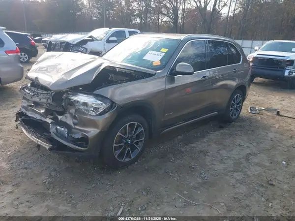 5UXKR0C5XJ0X93362 2018 BMW X5 - Image 2