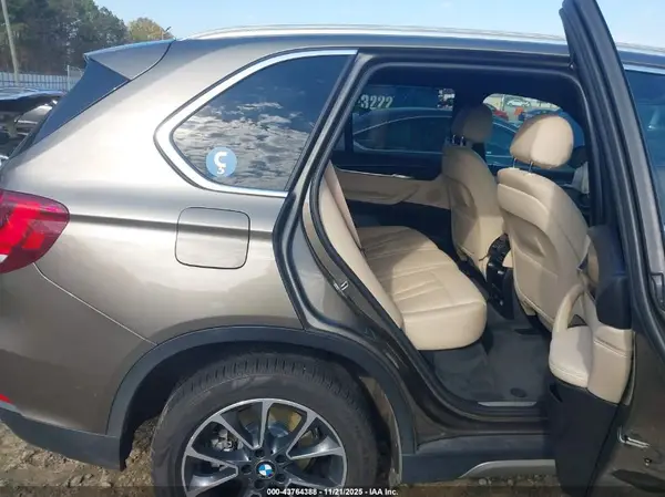 5UXKR0C5XJ0X93362 2018 BMW X5 - Image 8