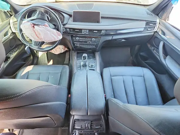 5UXKR0C5XJ0X93930 2018 BMW X5 - Image 8