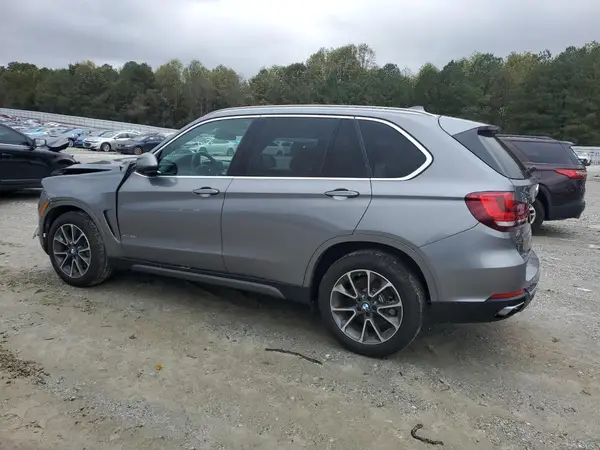 5UXKR0C5XJ0X94317 2018 BMW X5 - Image 2
