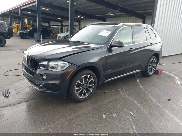 5UXKR0C5XJ0X96326 2018 BMW X5 - Image 2