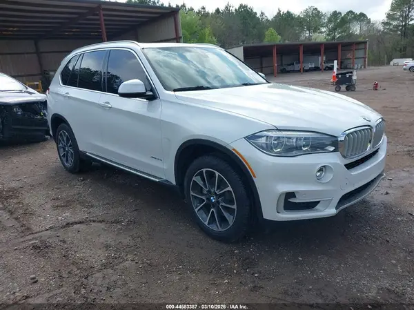 5UXKR0C5XJ0X98786 2018 BMW X5 - Image 1