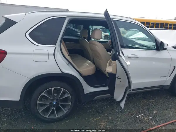 5UXKR0C5XJ0Y02321 2018 BMW X5 - Image 8
