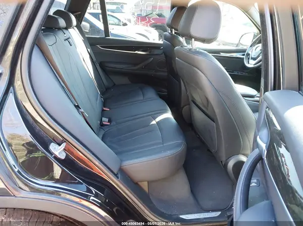 5UXKR0C5XJ0Y04117 2018 BMW X5 - Image 8