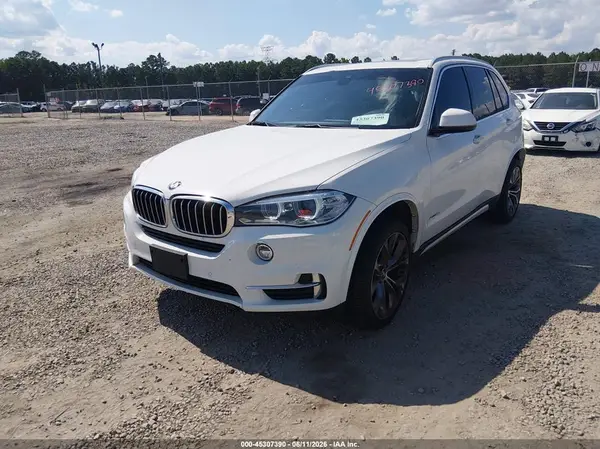5UXKR0C5XJ0Y05428 2018 BMW X5 - Image 2