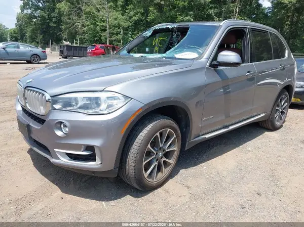 5UXKR0C5XJ0Y06336 2018 BMW X5 - Image 2