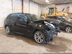 5UXKR0C5XJL071906 2018 BMW X5