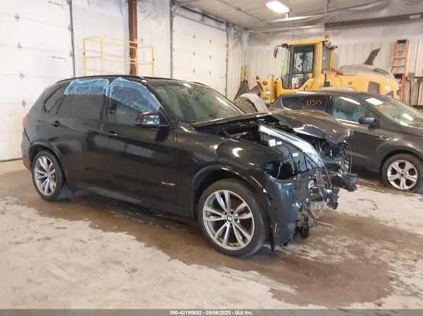 5UXKR0C5XJL071906 2018 BMW X5 - Image 1