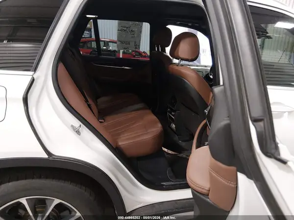 5UXKR0C5XJL072506 2018 BMW X5 - Image 8
