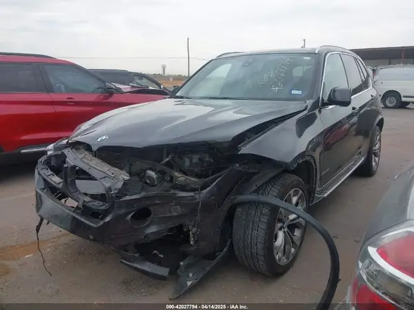 5UXKR0C5XJL073705 2018 BMW X5 - Image 2