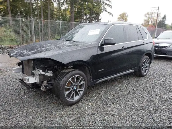 5UXKR0C5XJL074644 2018 BMW X5 - Image 2