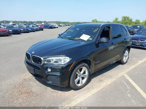 5UXKR0C5XJL074756 2018 BMW X5 - Image 2