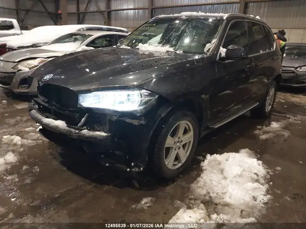 5UXKR0C5XJL074899 2018 BMW X5 - Image 2