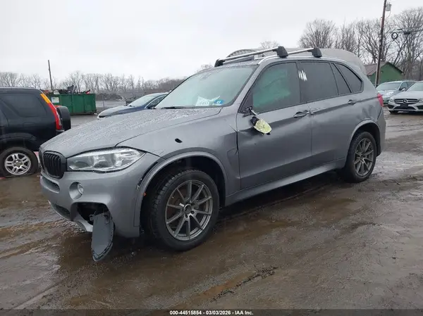 5UXKR0C5XJL076474 2018 BMW X5 - Image 2