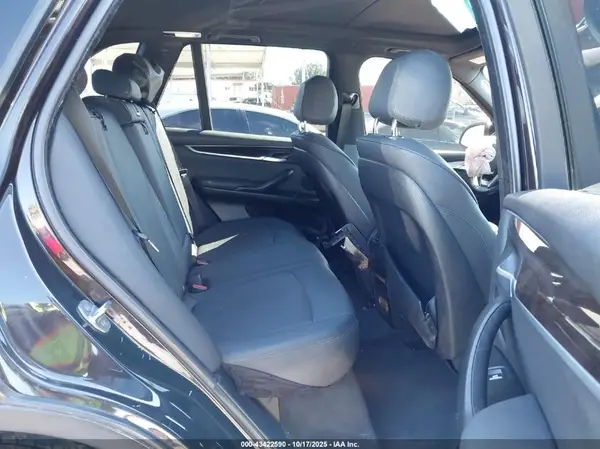 5UXKR2C30H0U22523 2017 BMW X5 - Image 8
