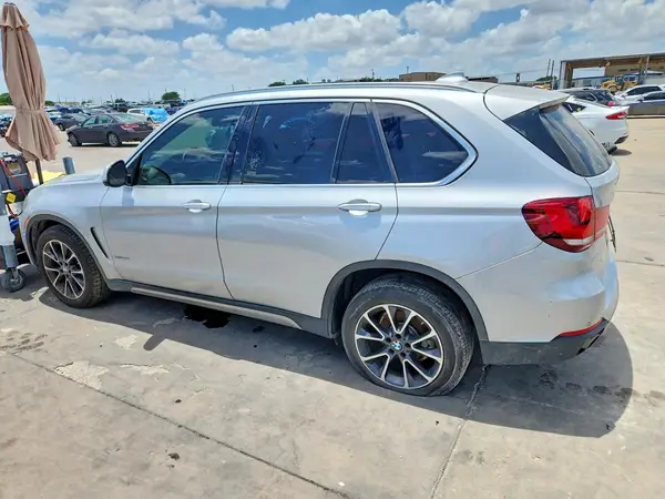 5UXKR2C30H0U23431 2017 BMW X5 - Image 2