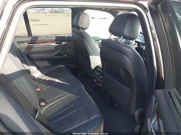 5UXKR2C30H0X06136 2017 BMW X5 - Image 8