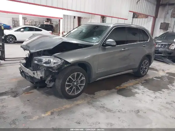 5UXKR2C30H0X07495 2017 BMW X5 - Image 2