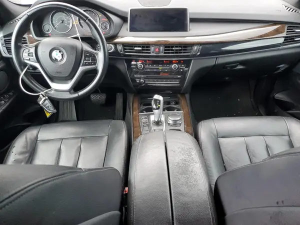 5UXKR2C31H0U24359 2017 BMW X5 - Image 8