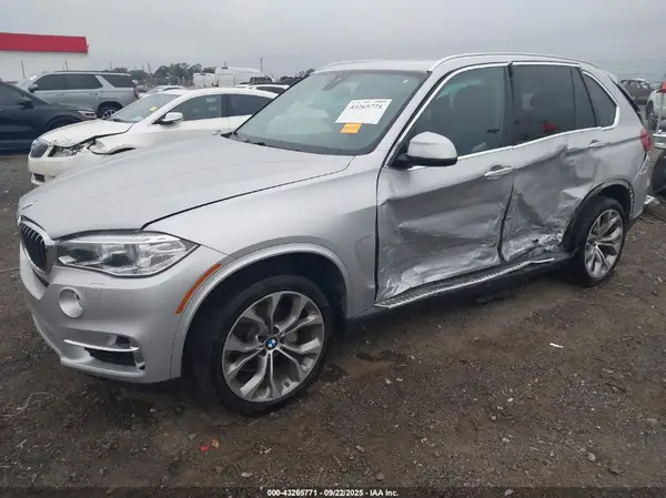 5UXKR2C31H0X05156 2017 BMW X5 - Image 2
