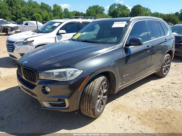 5UXKR2C34H0U22184 2017 BMW X5 - Image 2