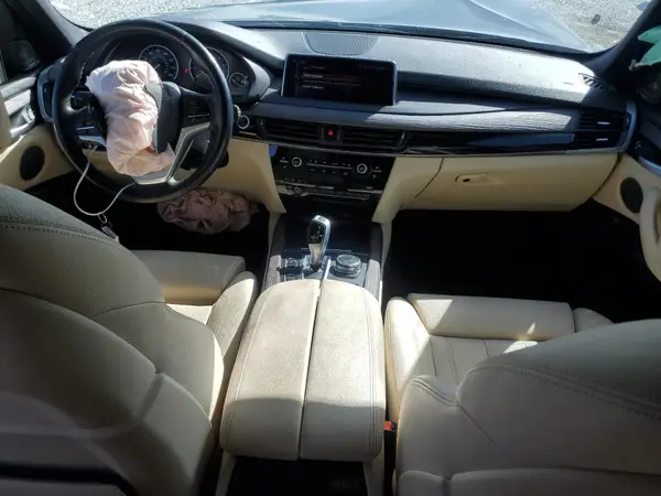 5UXKR2C34H0U24128 2017 BMW X5 - Image 8