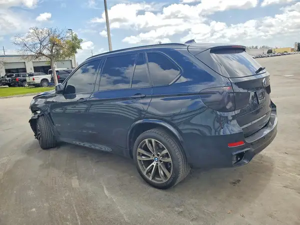 5UXKR2C35H0U22274 2017 BMW X5 - Image 2